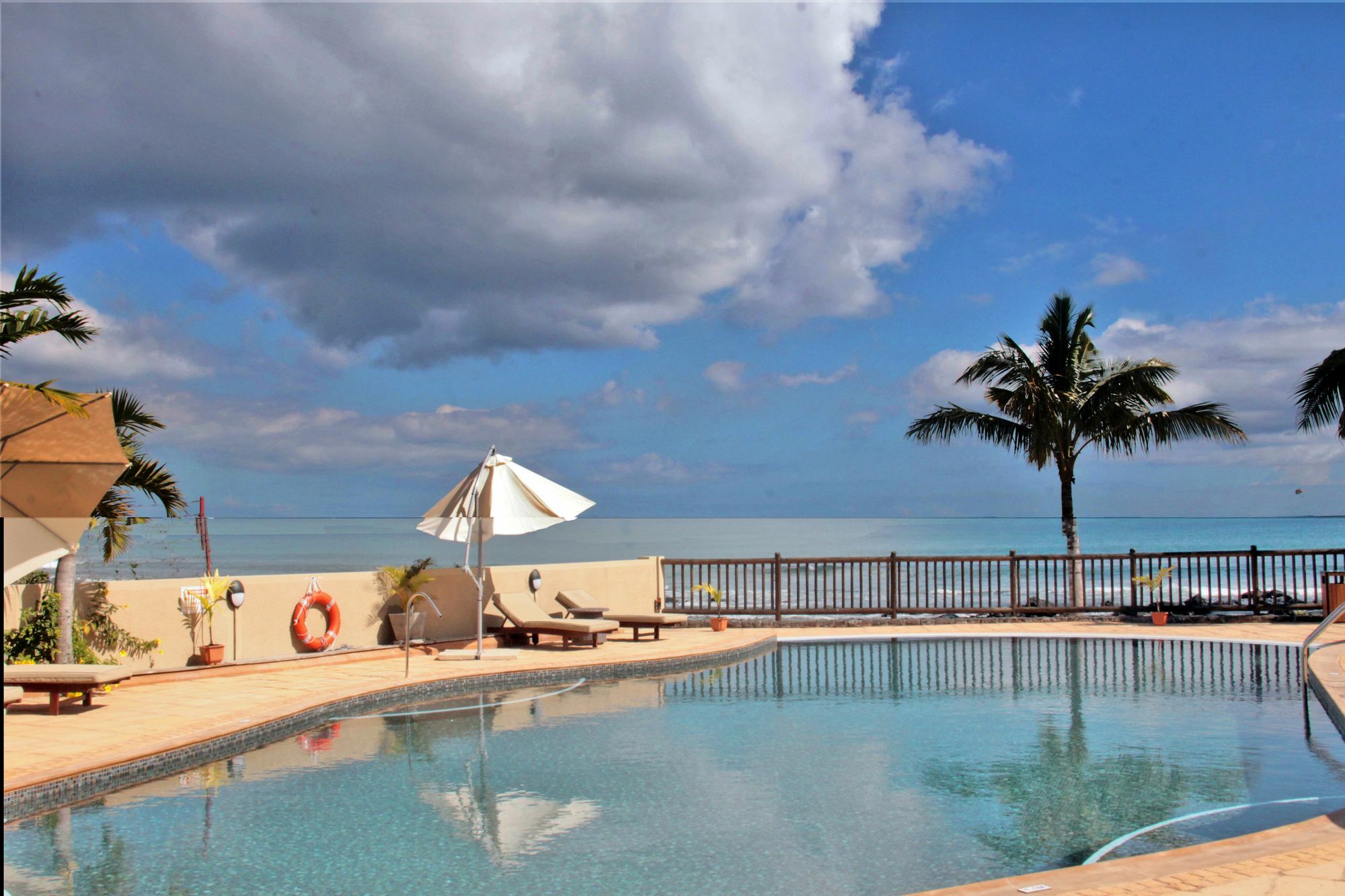 Sunset Reef Resort & Spa Pointe-aux-Piments Zewnętrze zdjęcie